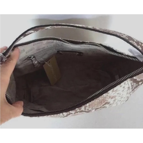 New Michael Kors Fulton Medium Top zip Shoulder bag Embossed Leather Dark Sand - Picture 6 of 9